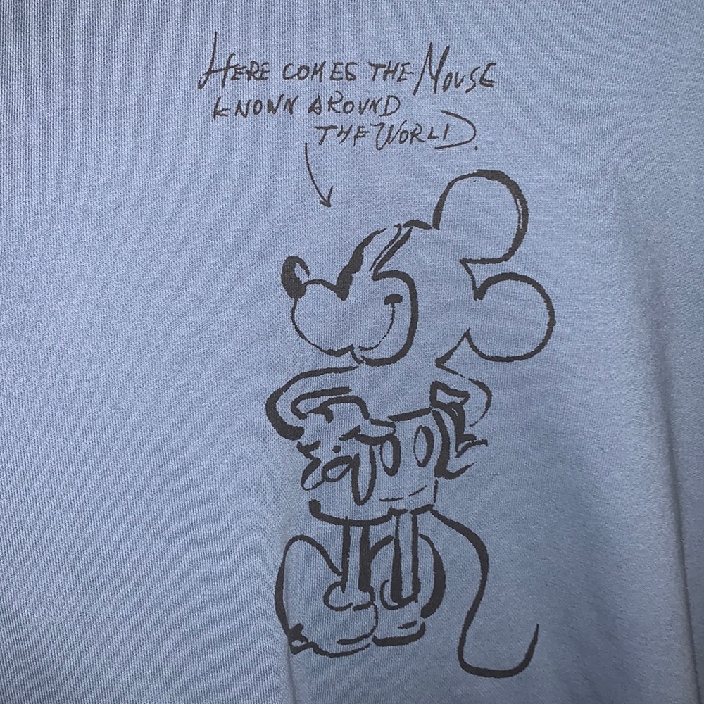 medium disney uniqlo crewneck from disneyworld